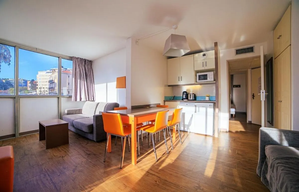 Apartment Rio - 200 M Plages - App 6Pers- Climatise, Terrasse, Piscine, Parking Cannes France