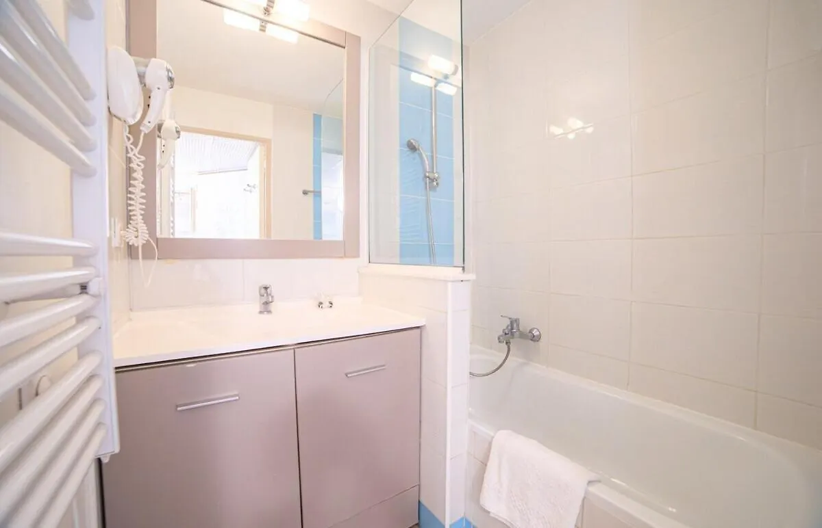 Apartment Rio - 200 M Plages - App 6Pers- Climatise, Terrasse, Piscine, Parking Cannes