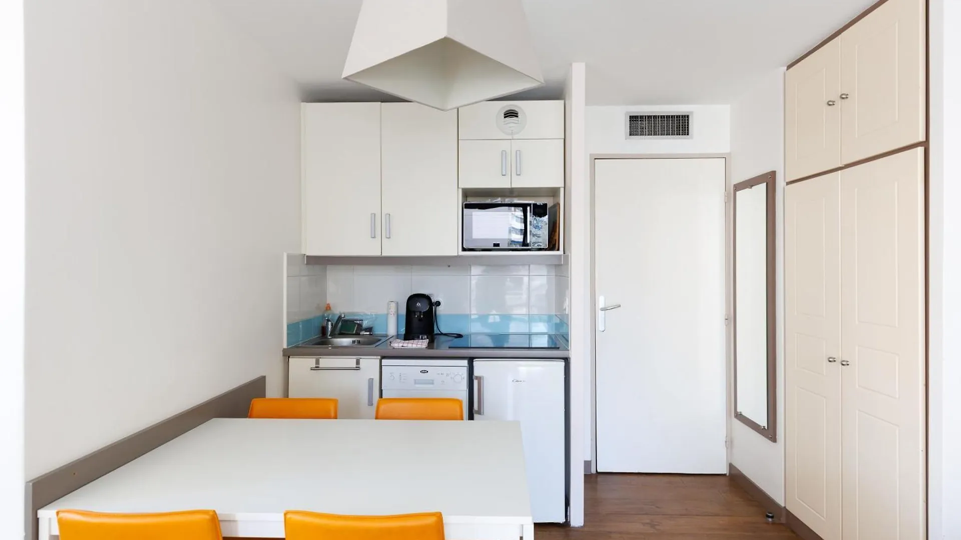 Rio - 200 M Plages - App 6Pers- Climatise, Terrasse, Piscine, Parking Cannes Apartment